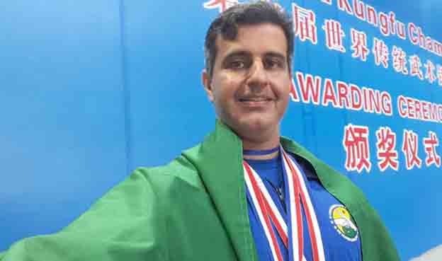 O professor Krishna Raza acabou de conquistar o vice-campeonato mundial de Kung Fu na China. Um orgulho para o país e para Brasília, onde reside