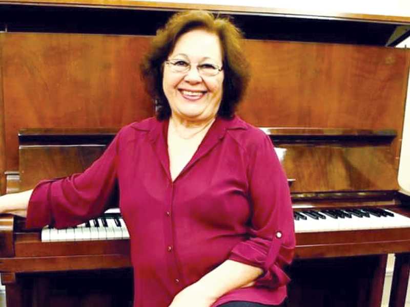 A acadêmica Míriam Lauria Mantovani (integra a APC), professora de música, pianista, cantora lírica, celebra seu aniversário segunda, dia 20.