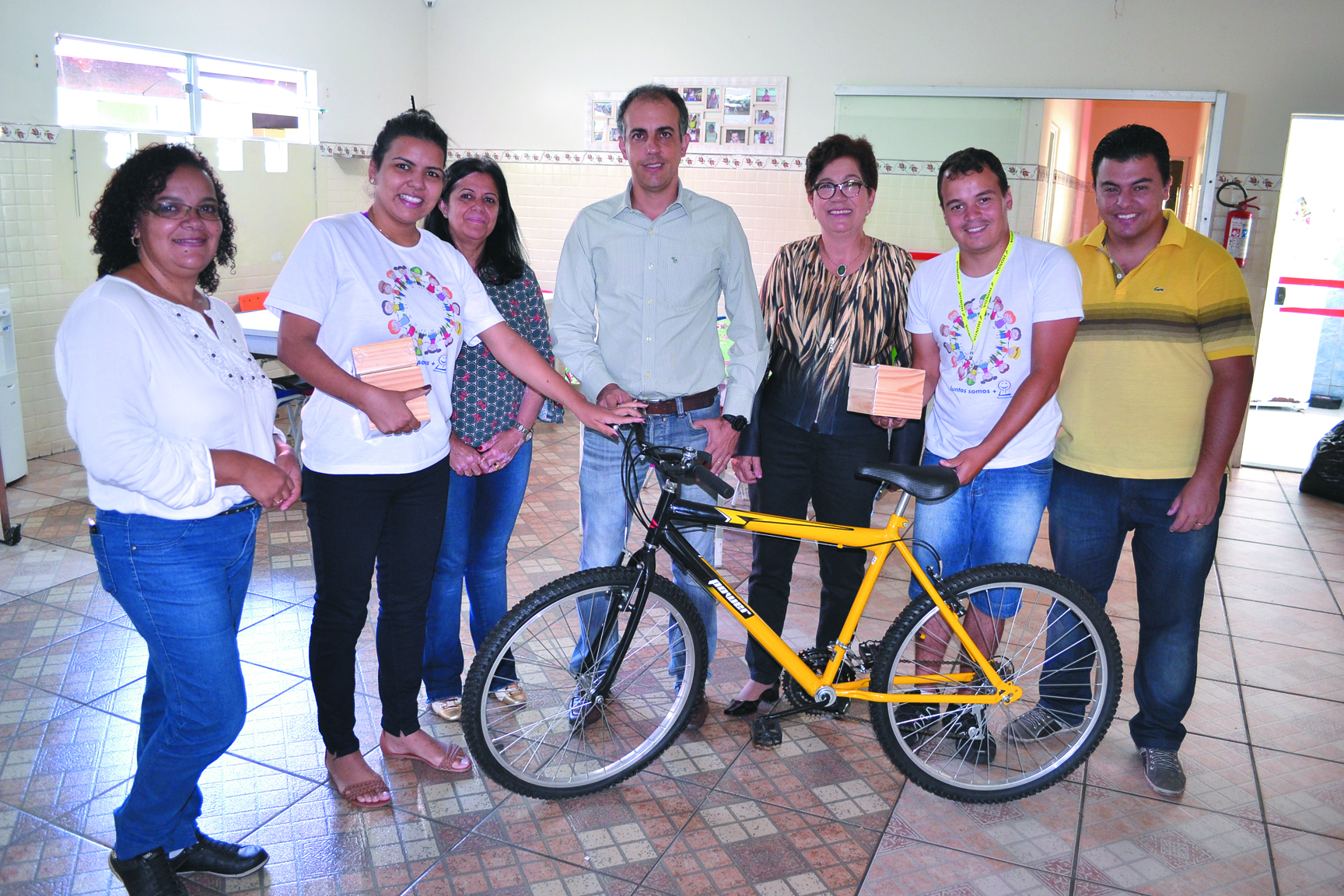 Comunidade San Genaro ganhou uma  bicicleta oferecida pela Gonçalves Salles
