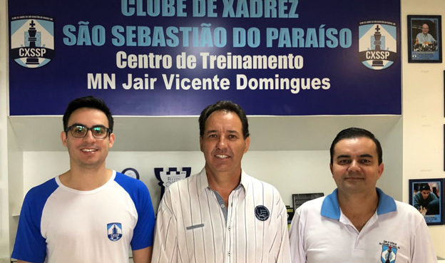 Jair Domingues recebe título de mestre Nacional de Xadrez