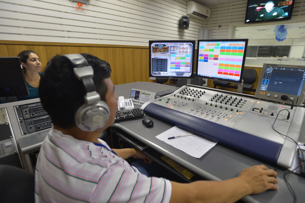 Até sexta-feira 34 emissoras assinarão convênio para migração do AM para o FM em Minas Gerais