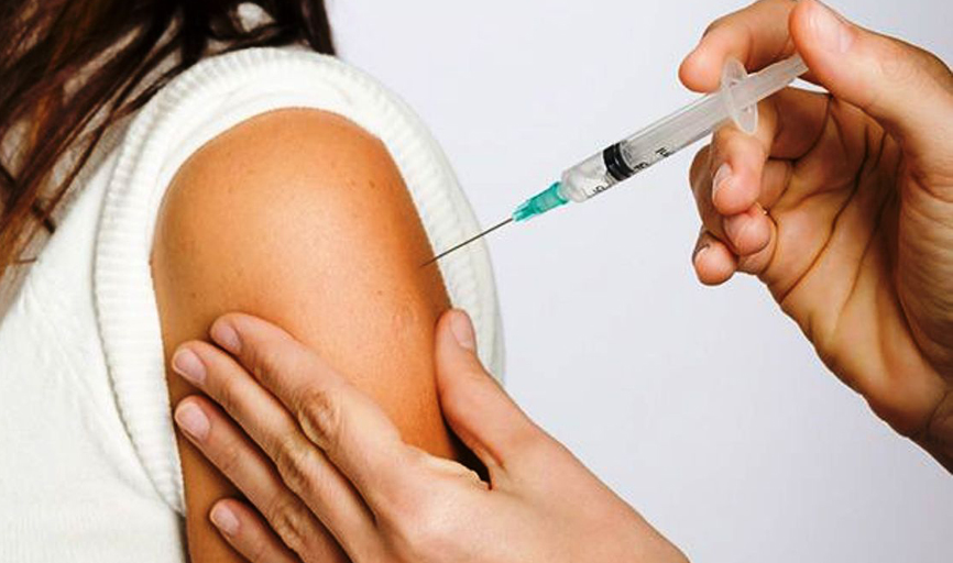 Campanha de vacinação contra a febre amarela está sendo intensificada em vários municípios com baixo índice de cobertura