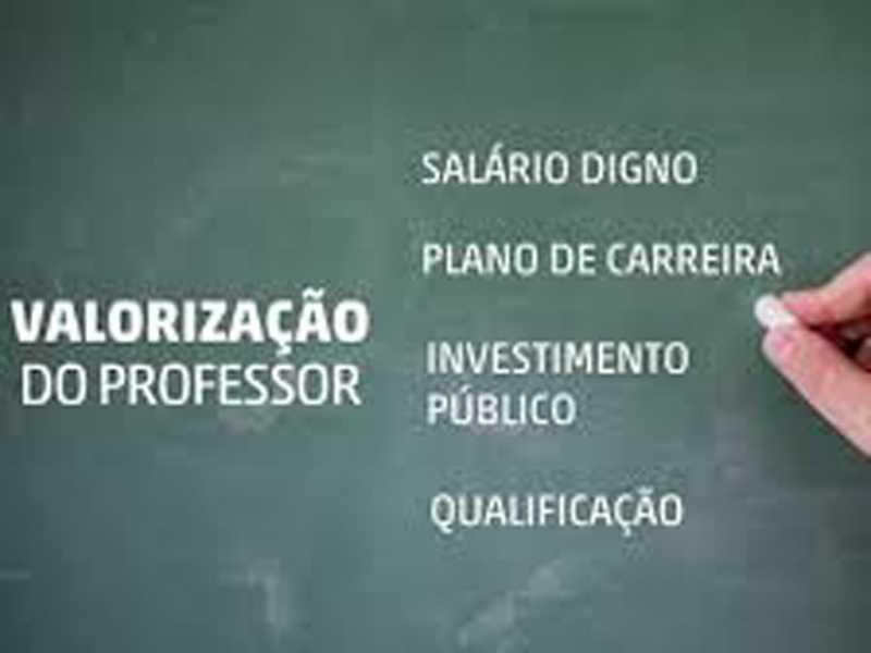 Transformação da escola passa por valorização dos professores