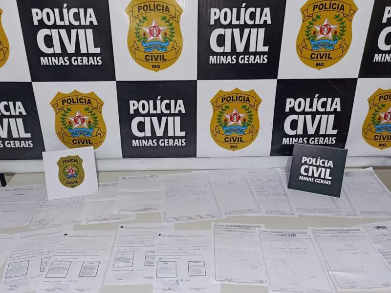 Mais de quarenta atestados falsificados foram apreendidos pela Polícia Civil. Cada um era vendido por R$50