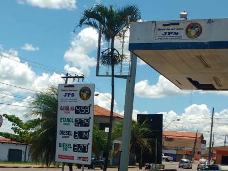 No posto JPS no São Judas Tadeu, onde se vende o preço mais barato do litro do Etanol e Diesel em Paraíso