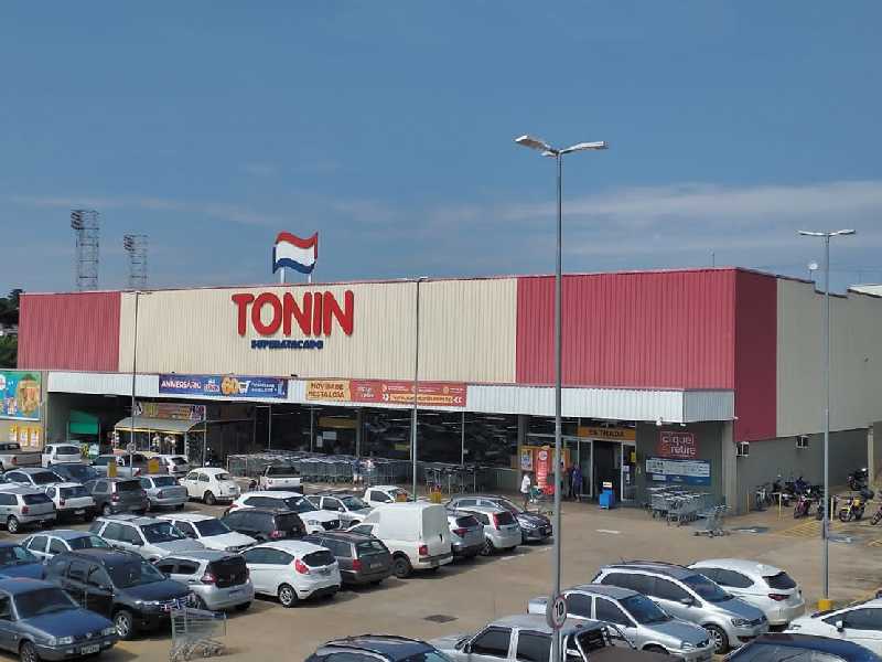 Uso da energia limpa nas lojas da Rede Tonin fez com que a empresa deixasse de emitir 6.470,4 toneladas de CO2 na atmosfera 
