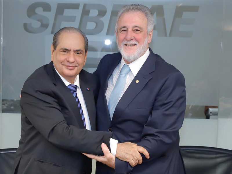 José Roberto Tadros presidente da CNC e o novo presidente do SEBRAE Carlos Melles