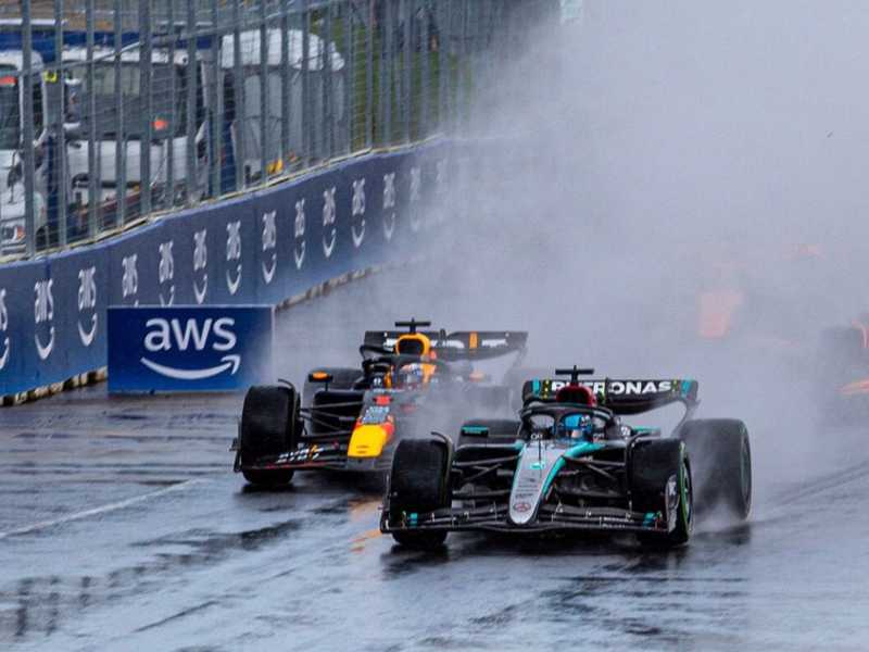 Largada do molhado GP do Canadá com Russell (D) e Verstappen (E) que fizeram o mesmo tempo da pole position: 1:12:000