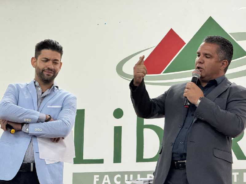  Rossetti e Morais trocaram diversas farpas durante debate promovido pela Líder TV e a Libertas Faculdades Integradas. - FOTO 