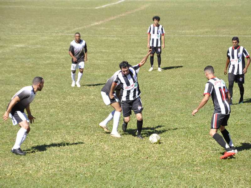 Futsal feminino goleia Brodowski por 9 a 1 pelo Campeonato