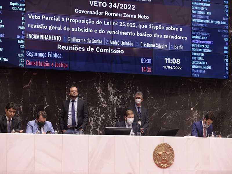 Derrubada do veto ocorreu em Reunião Extraordinária de Plenário nesta terça-feira (12)
