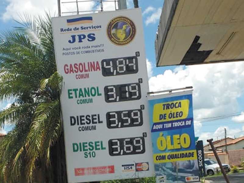No Posto JPS onde se vende o litro do  Diesel mais barato em Paraíso R$ 3,599