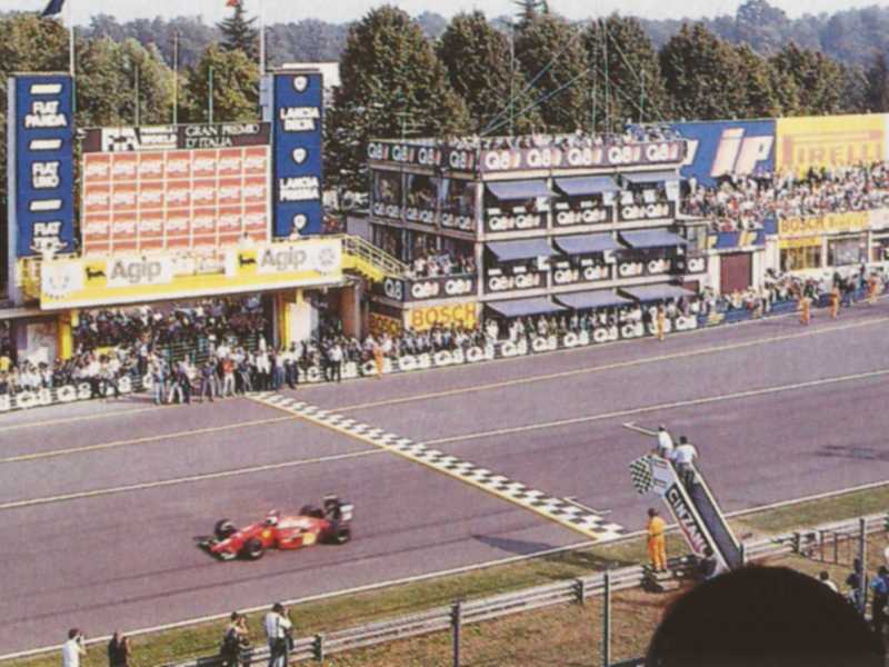 Dobradinha histórica e inesperada da Ferrari num dia de zebra em Monza