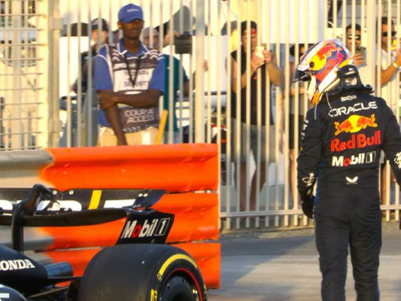 Sergio Perez no GP de Abu Dhabi. A imagem resume o que foi a sua temporada