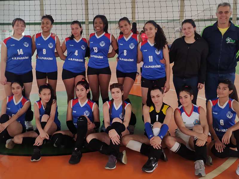 Meninas do voleibol paraisense estrearam bem com vitória contra Barretos