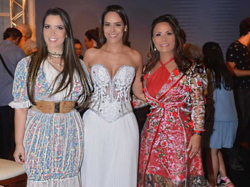 A empresária Ana Cláudia Leão, a primeira-dama do DF, Mayara Noronha e a estilista Claúdia Galdina
