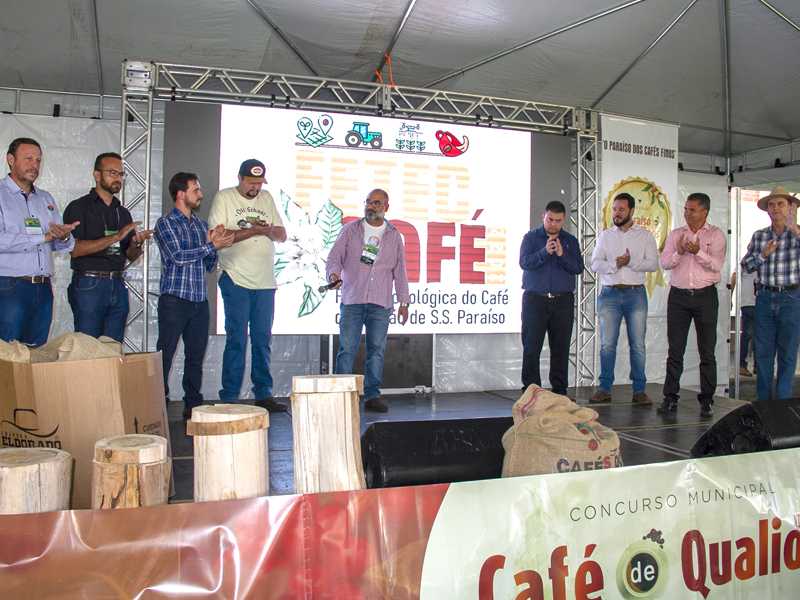 Na abertura do evento pronunciamentos destacam o potencial do setor agropecuário e especialmente do café no município e região