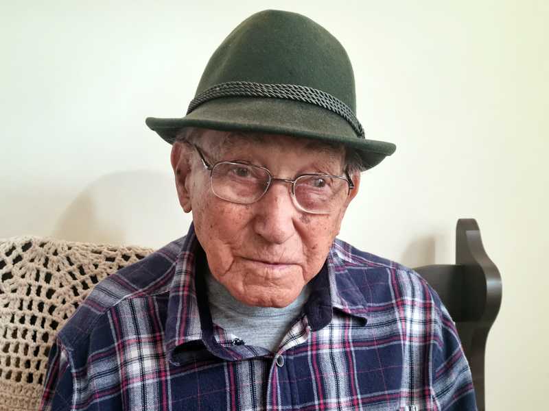 Cheio de histórias e saudades, Sr. Joaquim completará 105 anos em novembro